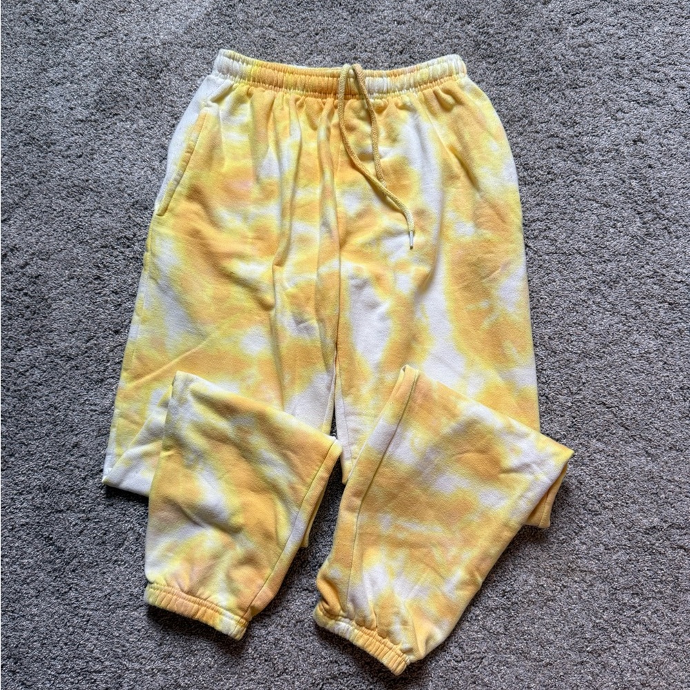 PrettyLittleThing Yellow and White Tie-Dye Joggers